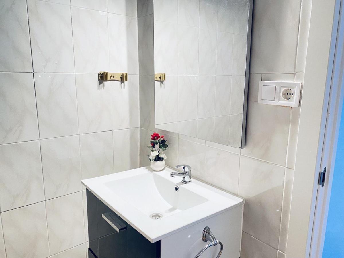 Apartamento Doble Exterior En La Gran Via #45 De Madrid 7-2 Exterior photo